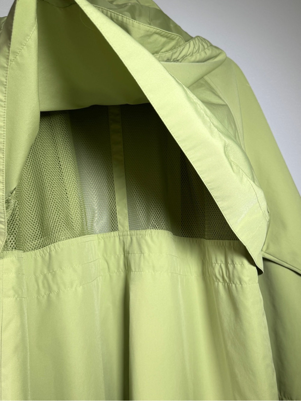 L.L.Bean full length hooded trench raincoat light olive lime shade Women's S - Picture 12 of 16